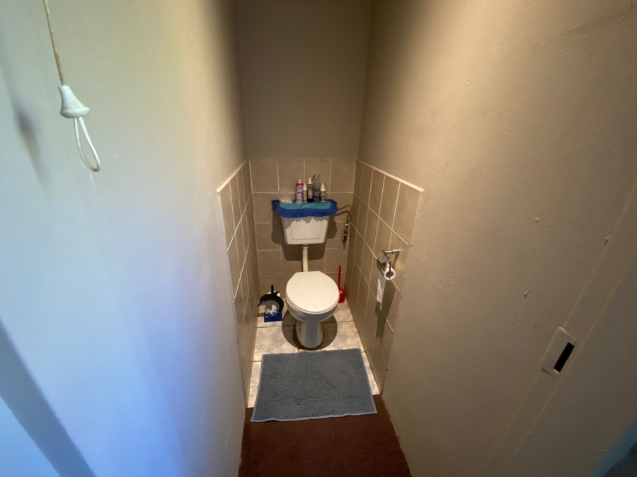 8 Bedroom Property for Sale in Baillie Park North West